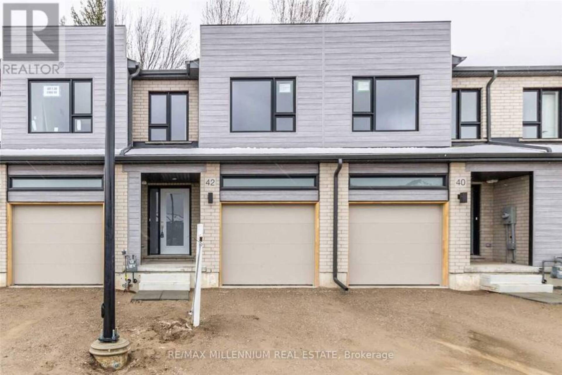 42 PONY WAY Kitchener