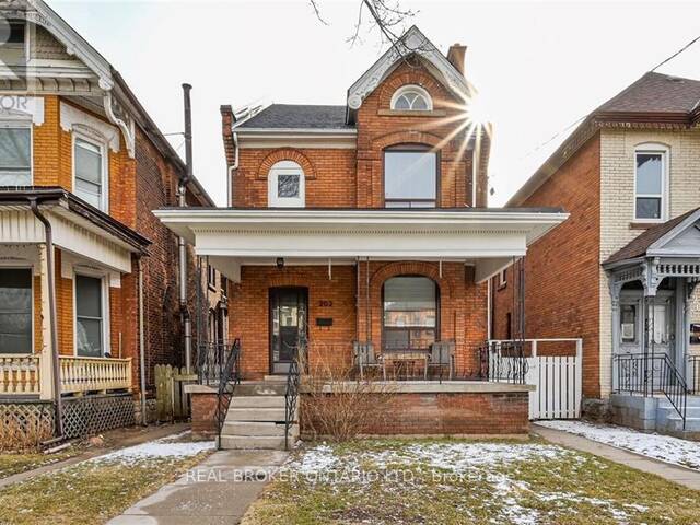 UPPER - 202 VICTORIA AVENUE N Hamilton Ontario