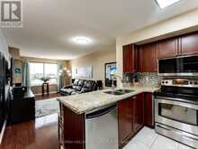 406 - 11 ONEIDA CRESCENT Richmond Hill