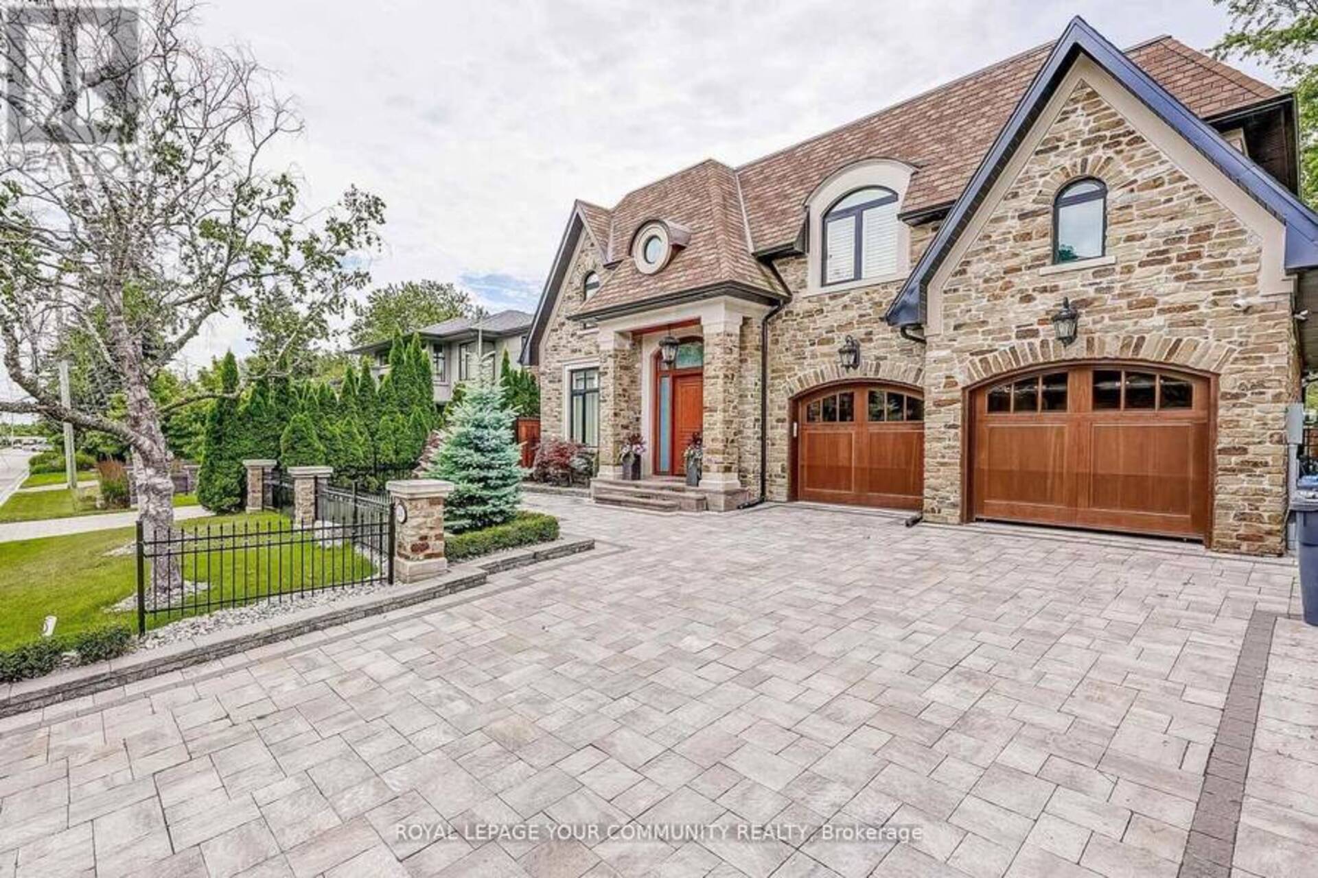 1256 MINEOLA GARDENS Mississauga