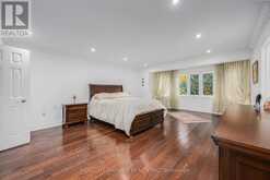 11 WENDOVER COURT Richmond Hill