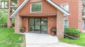 305 - 131 CLAPPERTON STREET Barrie