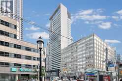 1613 - 770 BAY STREET Toronto