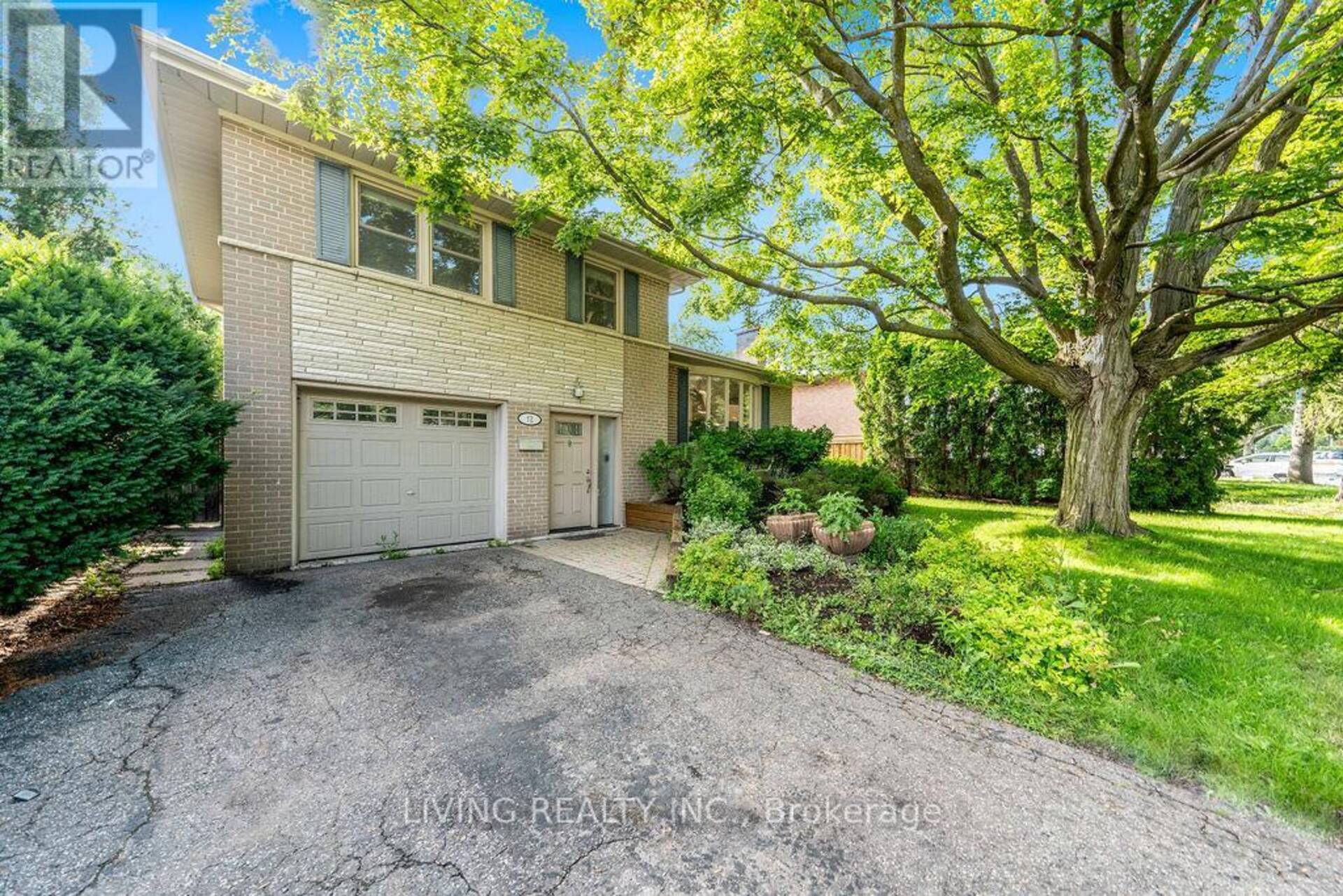 12 ALANADALE AVENUE Markham