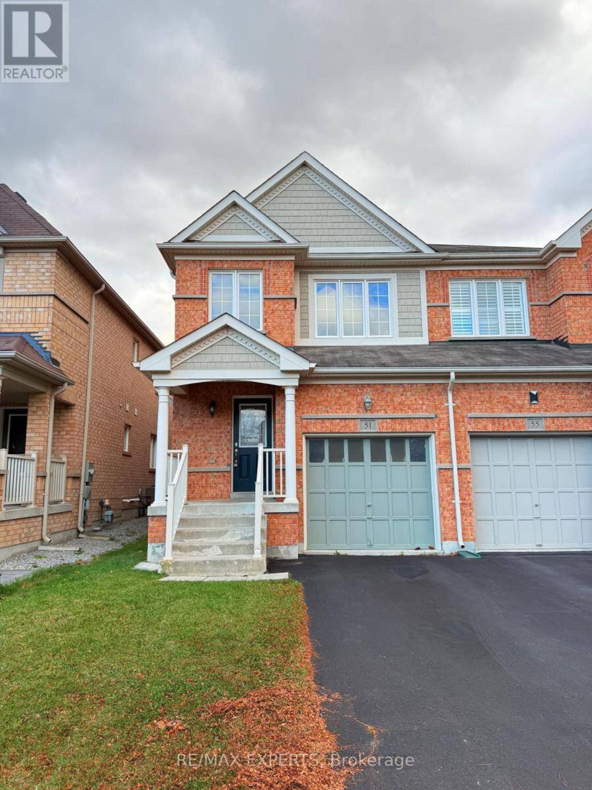 51 ACORN LANE Bradford/West Gwillimbury