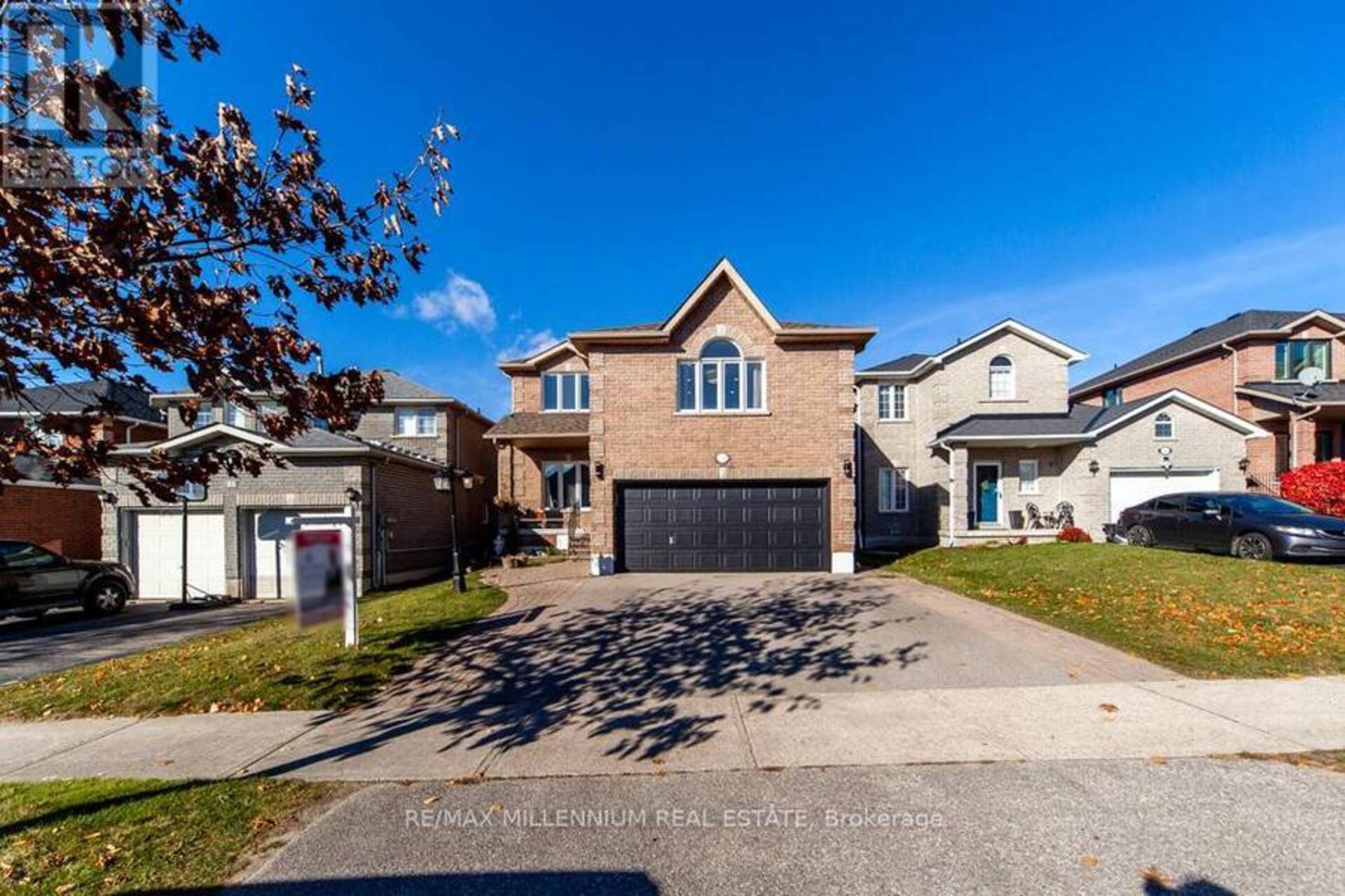 24 JESSICA DRIVE Barrie