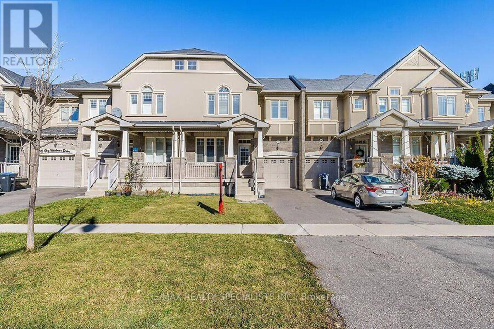 11 SKY HARBOUR DRIVE Brampton