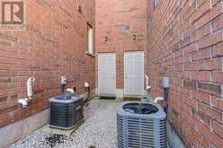 11 SKY HARBOUR DRIVE Brampton