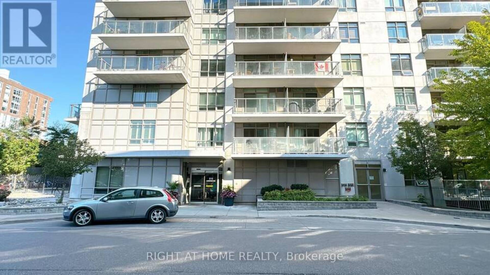 106 - 816 LANSDOWNE AVENUE Toronto