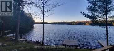 397 HEALEY LAKE WATER The Archipelago