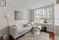 1221 - 711 BAY STREET Toronto