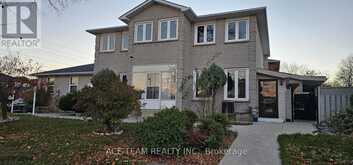 18 SCARLETT DRIVE Brampton