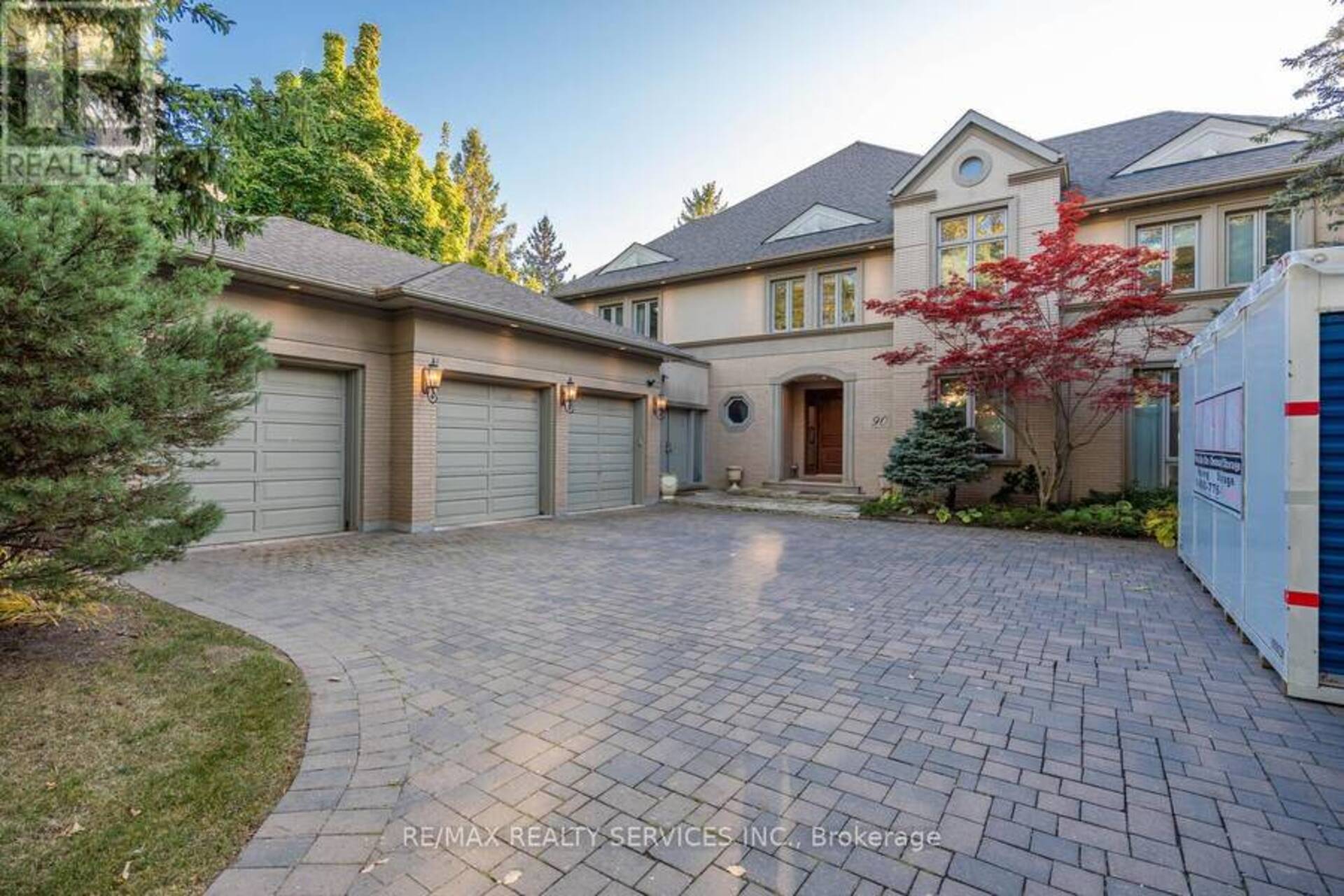 90 HUMBERVIEW DRIVE Vaughan