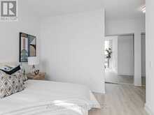 425 - 30 INN ON THE PARK DRIVE Toronto