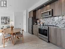 425 - 30 INN ON THE PARK DRIVE Toronto