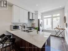 35 FREEMON REDMON CIRCLE Toronto