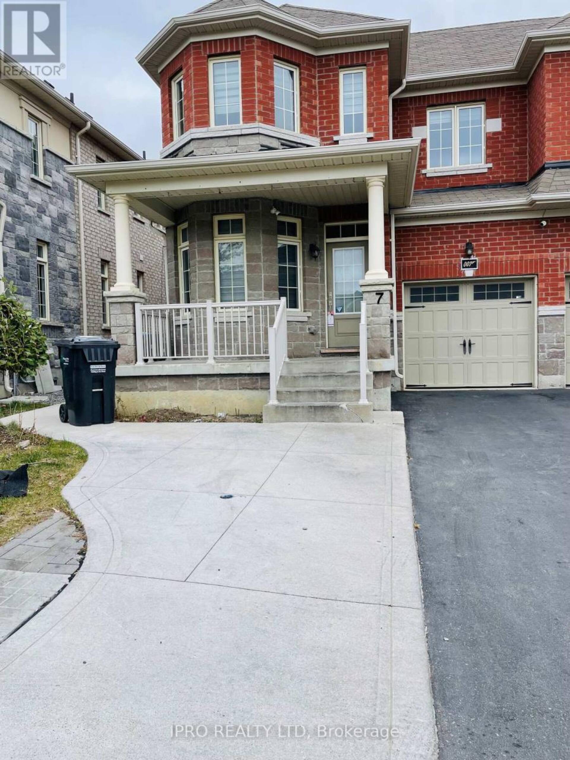 2 - 7 ST DENNIS ROAD Brampton