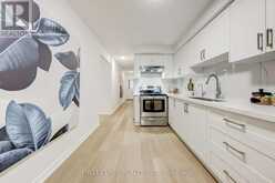 112 - 106 CHESTER LE BOULEVARD Toronto