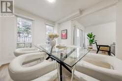 112 - 106 CHESTER LE BOULEVARD Toronto