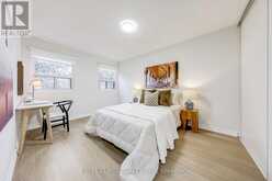 112 - 106 CHESTER LE BOULEVARD Toronto