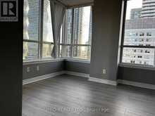 1702 - 4080 LIVING ARTS DRIVE Mississauga