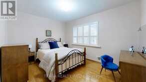 2 GARSIDE CRESCENT Toronto