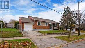 2 GARSIDE CRESCENT Toronto