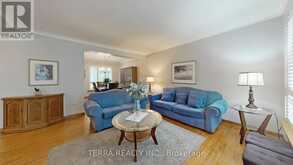 2 GARSIDE CRESCENT Toronto