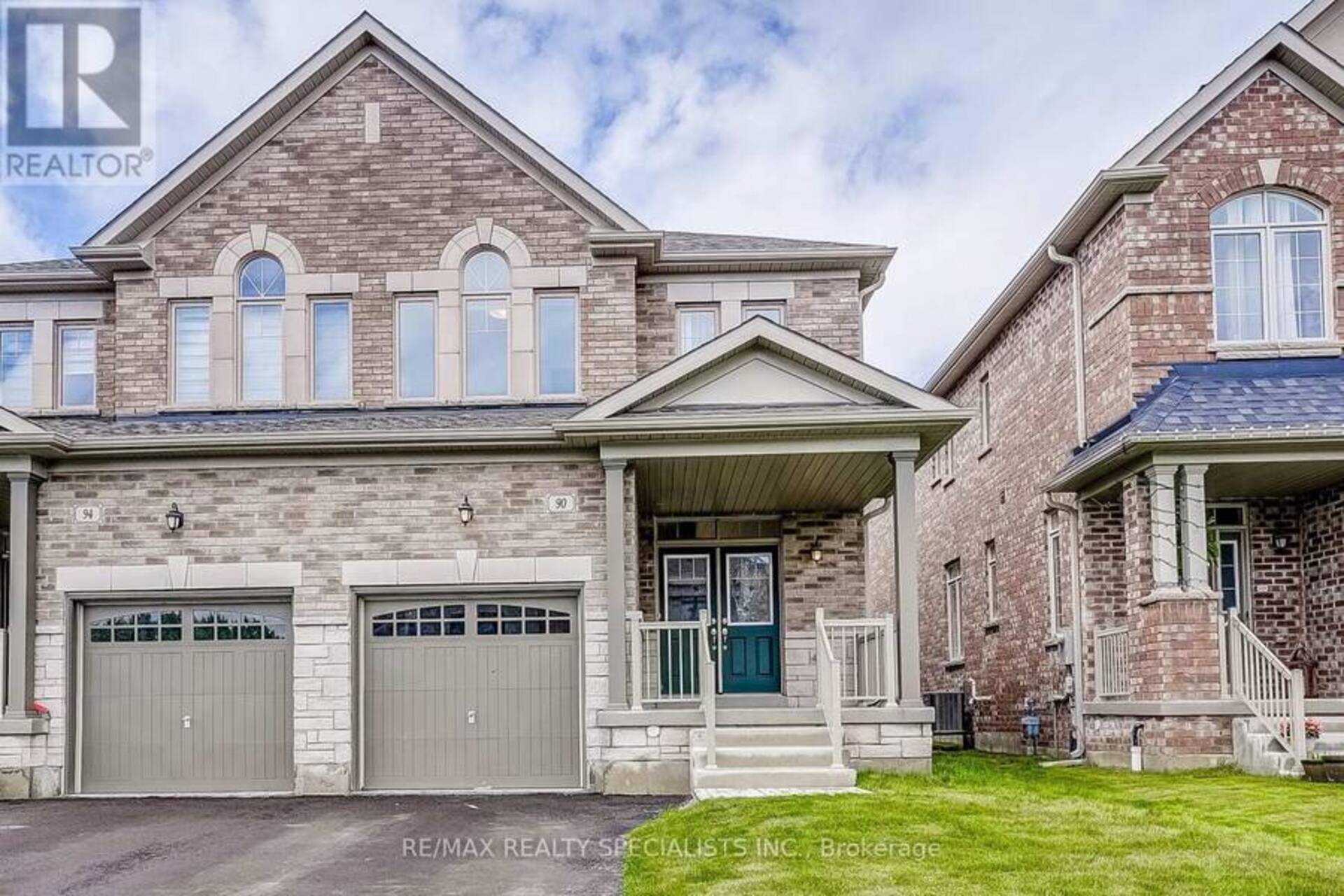 90 FERRAGINE CRESCENT Bradford/West Gwillimbury