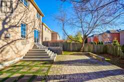 43 BUCKHORN AVENUE Richmond Hill