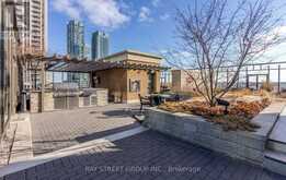 901 - 385 PRINCE OF WALES DRIVE Mississauga