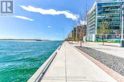 902 - 29 QUEENS QUAY E Toronto