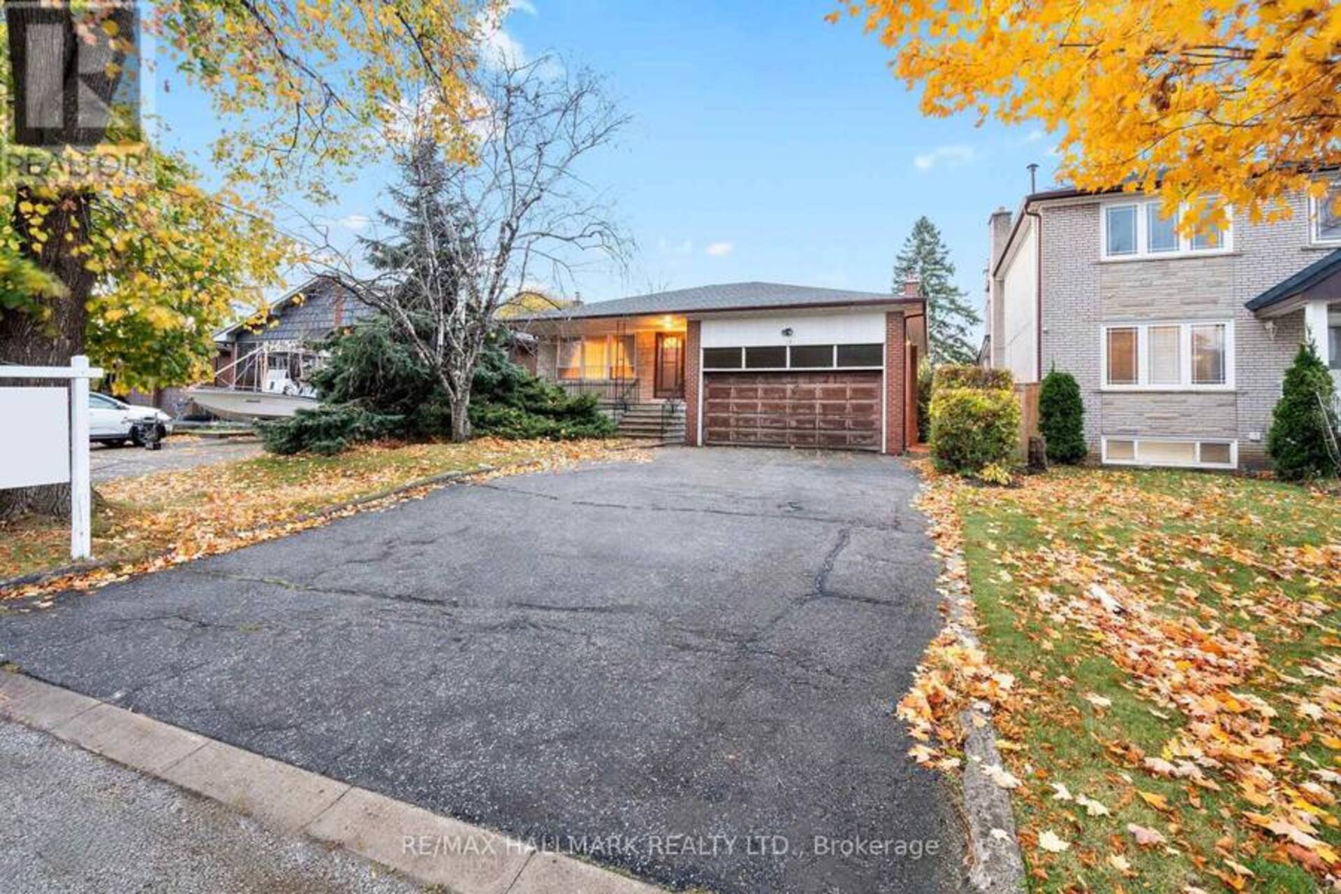 13 HAWTHORNE ROAD Toronto