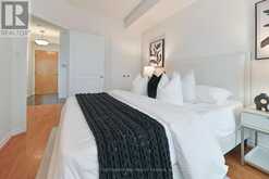 SPH22 - 600 QUEENS QUAY W Toronto