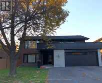 UPPER - 4 NORGROVE CRESCENT Toronto