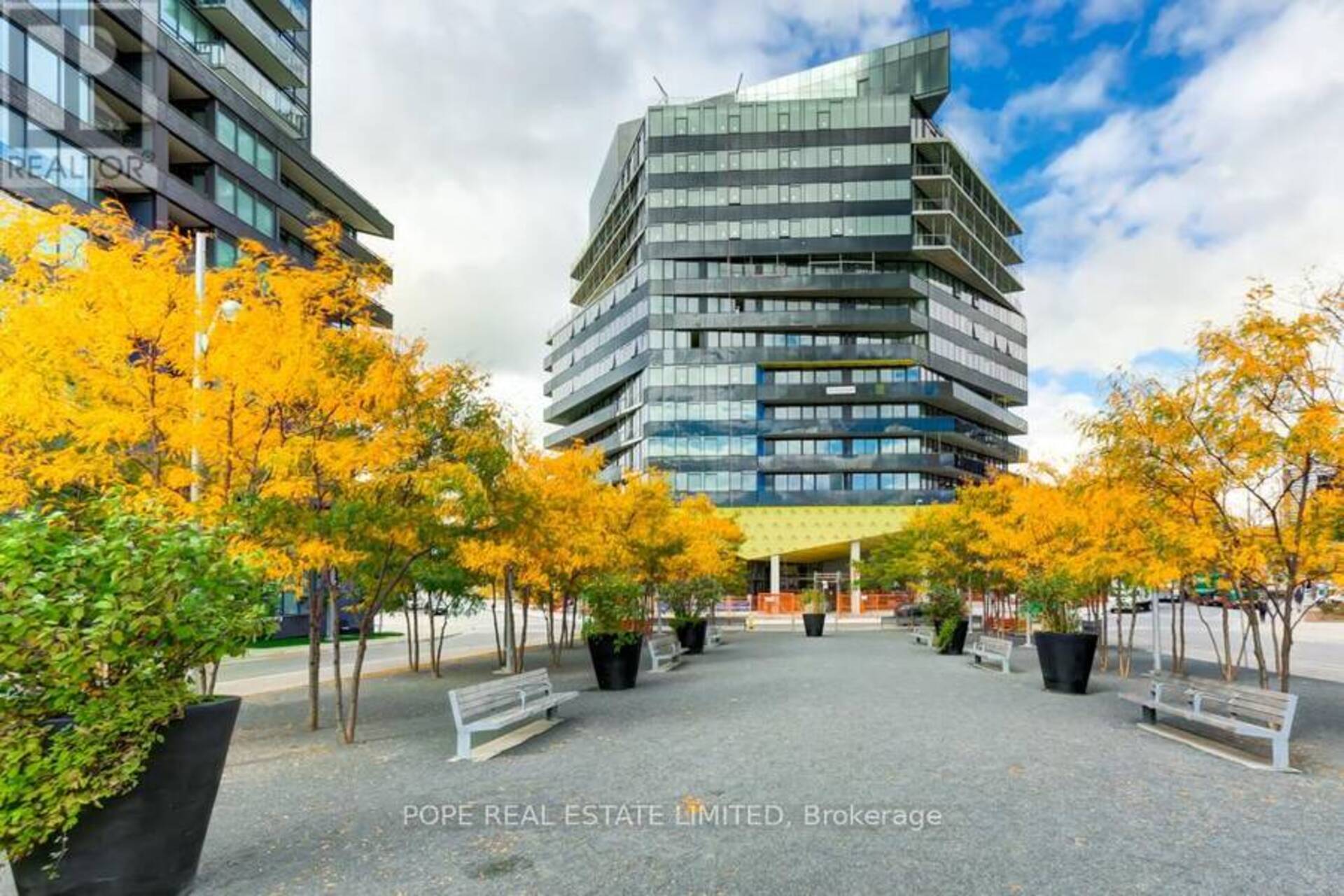 811 - 21 LAWREN HARRIS SQUARE Toronto