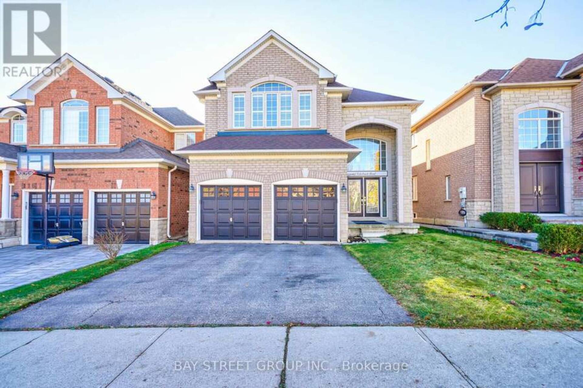 112 COLESBROOK ROAD Richmond Hill