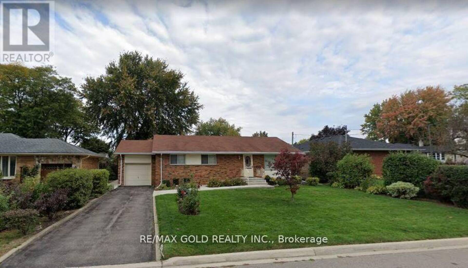 18 SUBURBAN DRIVE Mississauga