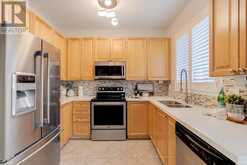 2422 PILGRIM SQUARE Oshawa