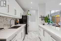 5 - 369 ALBANY AVENUE Toronto