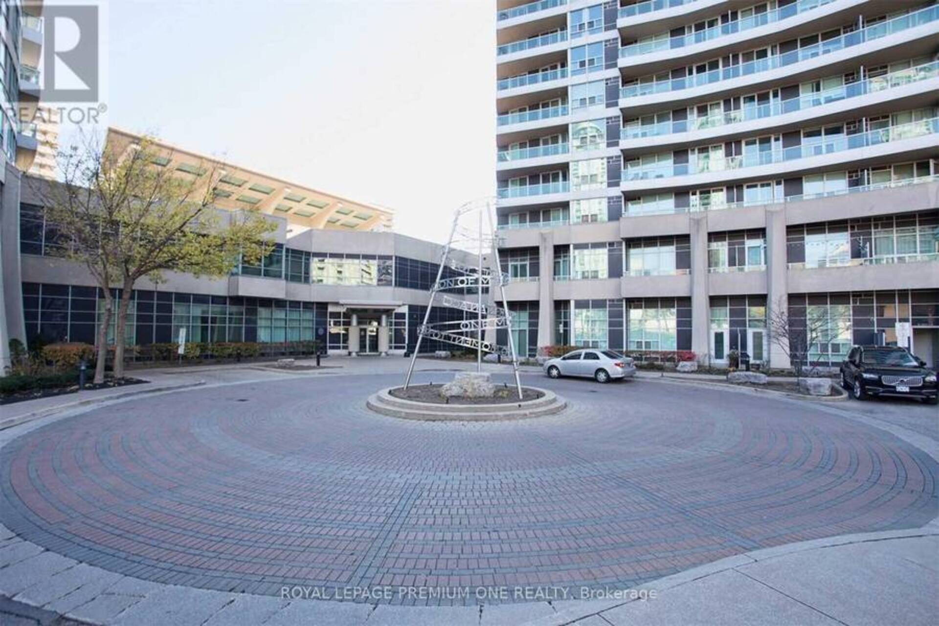 303 - 33 ELM DRIVE Mississauga