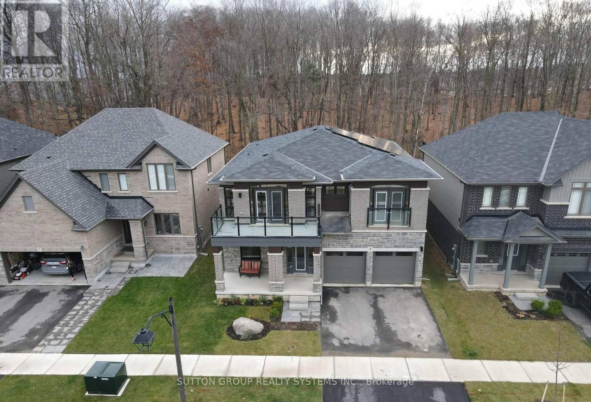 9 WHITTON DRIVE Brantford