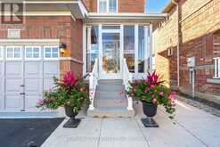 32 SILVER EGRET ROAD W Brampton