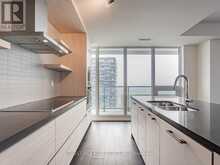 5701 - 2221 YONGE STREET Toronto