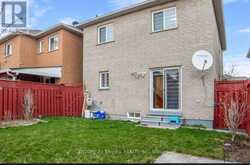 4 SLESSOR LANE Brampton