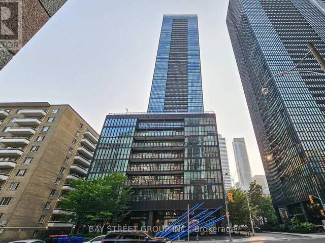 2211 - 101 CHARLES STREET E Toronto Ontario