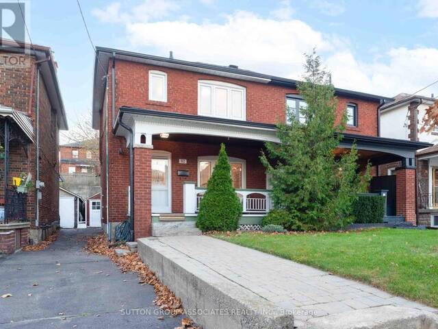 82 ROSENEATH GARDENS Toronto Ontario