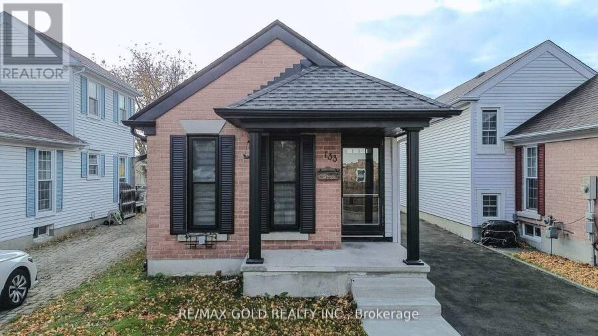 133 WAKE ROBIN DRIVE Kitchener