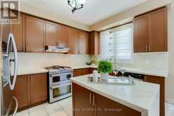 33 HUNTSPOINT DRIVE Brampton