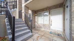 1004 - 125 GEORGE APPLETON WAY Toronto